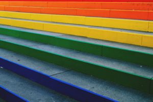 Six ressources sur l&rsquo;inclusion des personnes 2SLGBTQ+